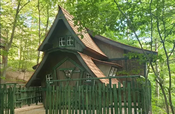 zauberhaftes Waldhäuschen